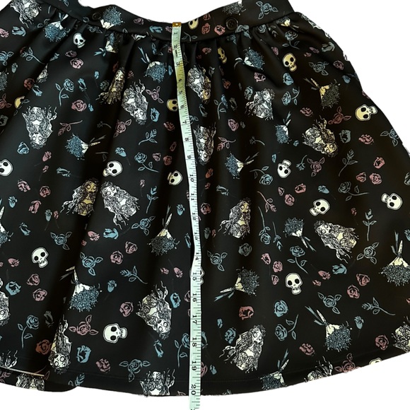 The Corpse Bride skirt, size XL junior’s. Classic skater skirt with pockets - Picture 3 of 11
